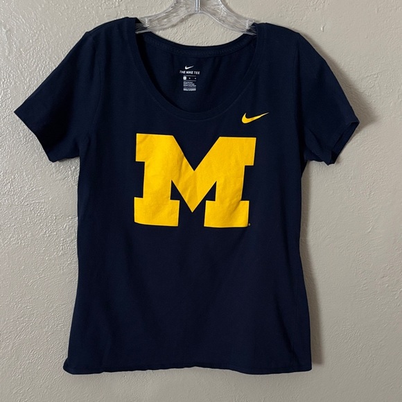 Women’s University of Michigan University Nike Tee, Medium, Navy, UofM - Picture 1 of 4